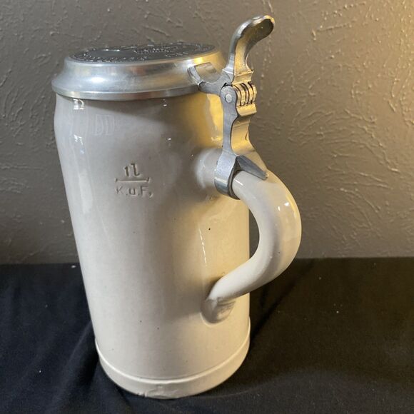 HB (HOFBRAUHAUS MUNCHEN)4.5" Slat Glazed Stoneware Beer Stein Pewter Lid Germany - Picture 3 of 6